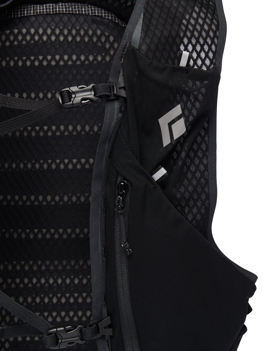 Distance 15 Backpack - Past Season