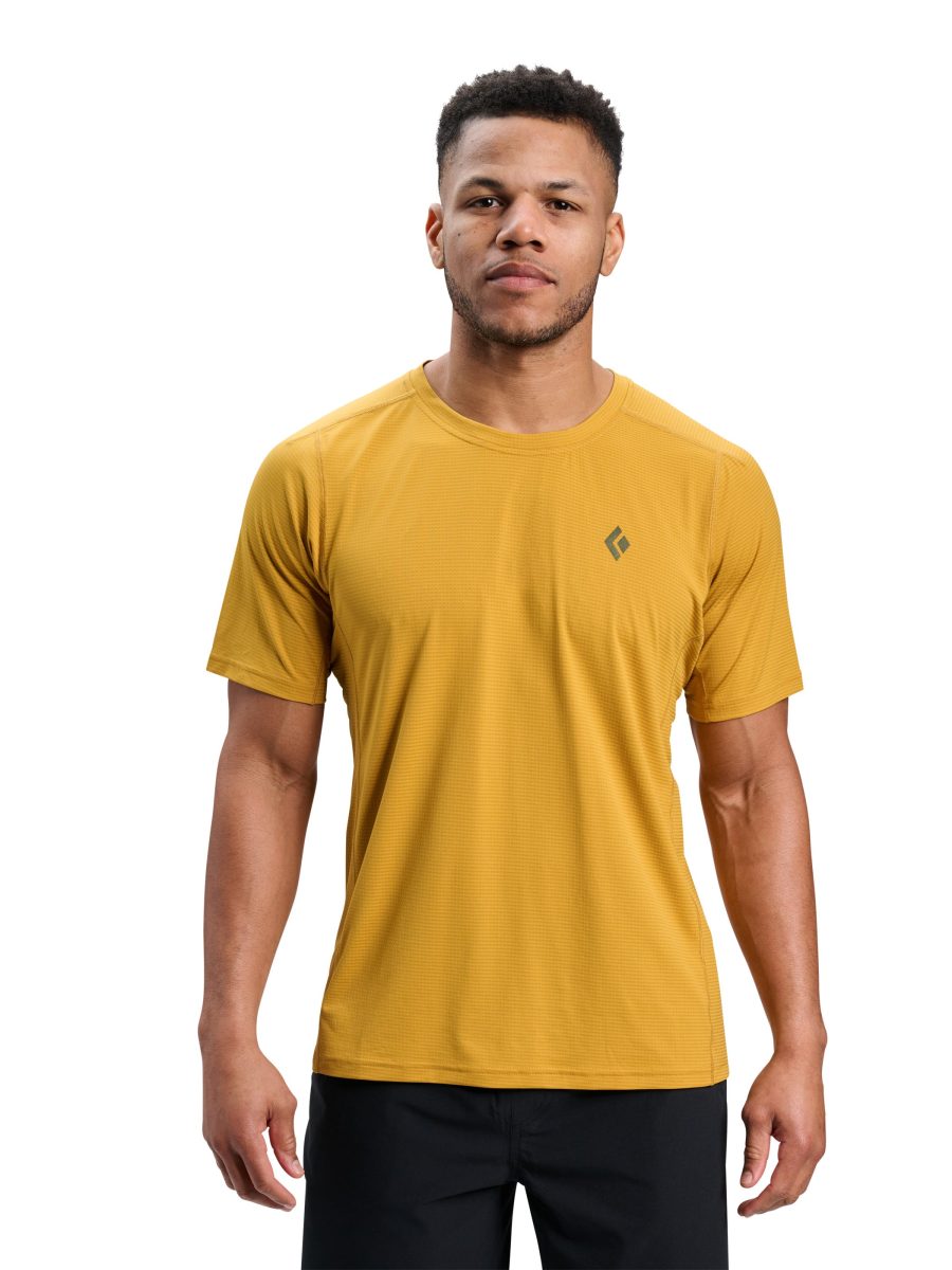 Men's Distance Short Sleeve Tech Tee - Past Season